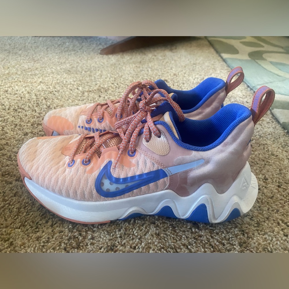 NIKE Giannis Antetokounmpo Athens basketball ball shoes -size 8